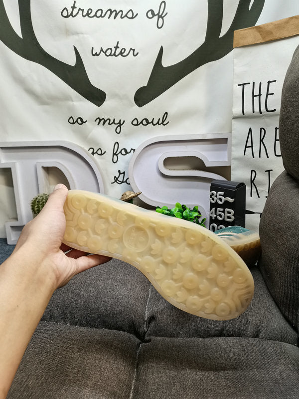 Gazelle Indoor Green/Beige