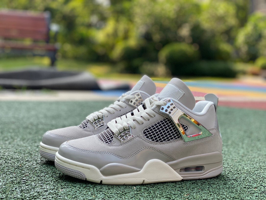 Air Jordan 4 'Frozen Moments'
