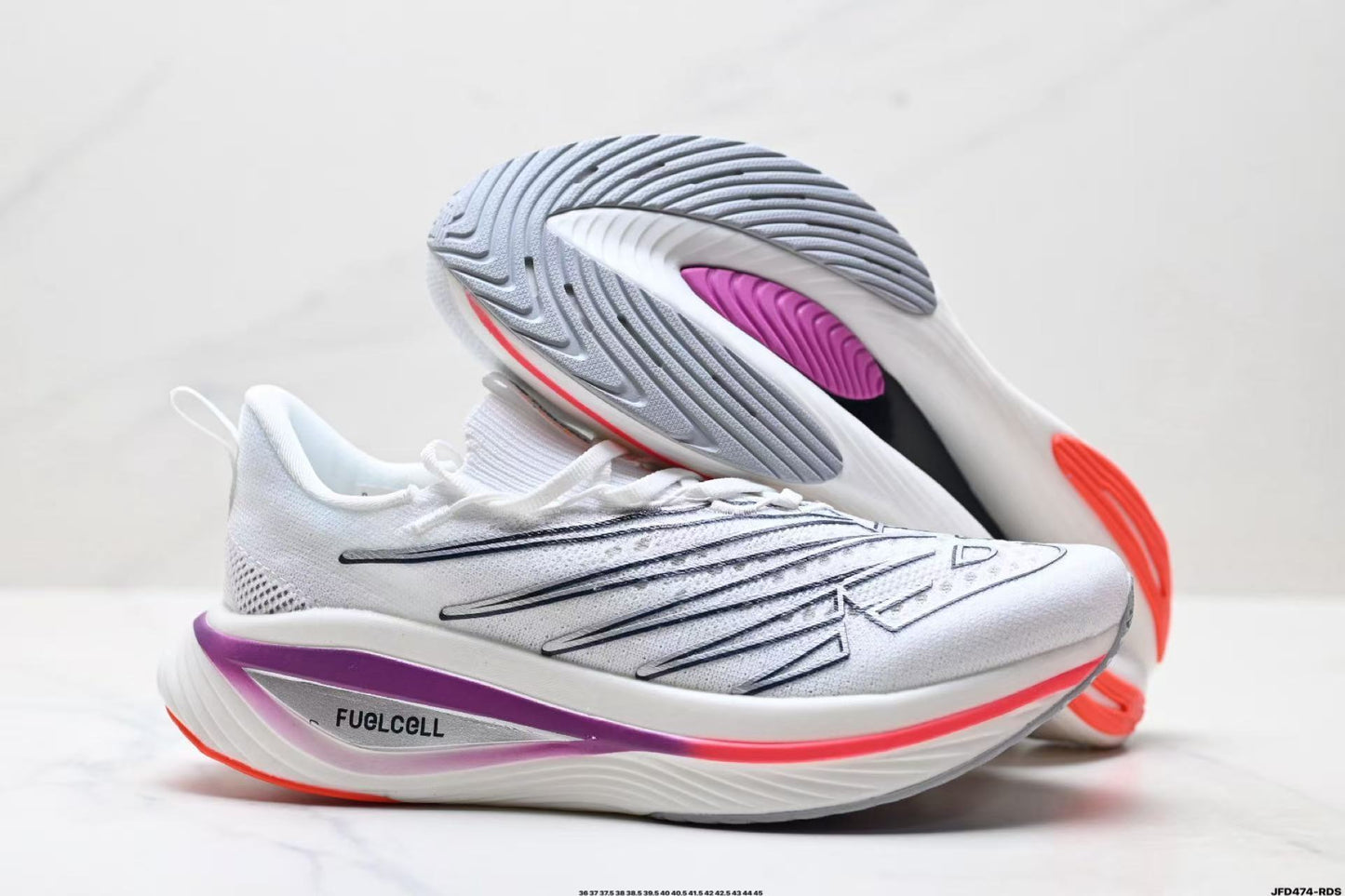 New Balance FuelCell SC Elite v3