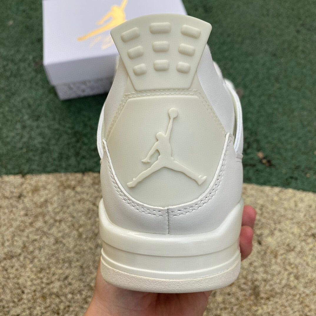 Air Jordan 4 'Metallic Gold'
